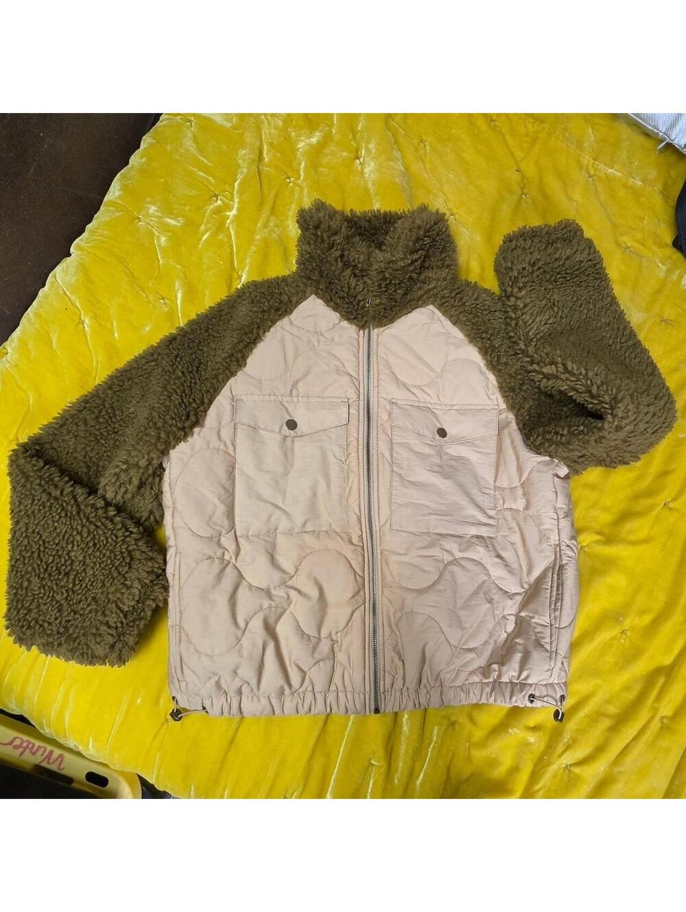 Universal Thread Women's Cream and Tan Jacket